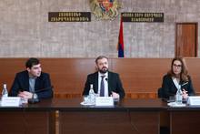 Գևորգ Պապոյանը Վայոց ձորի մարզպետի աշխատակազմում հանդիպել է մարզային, համայնքային իշխանությունների և զբոսաշրջության ոլորտի ներկայացուցիչների հետ